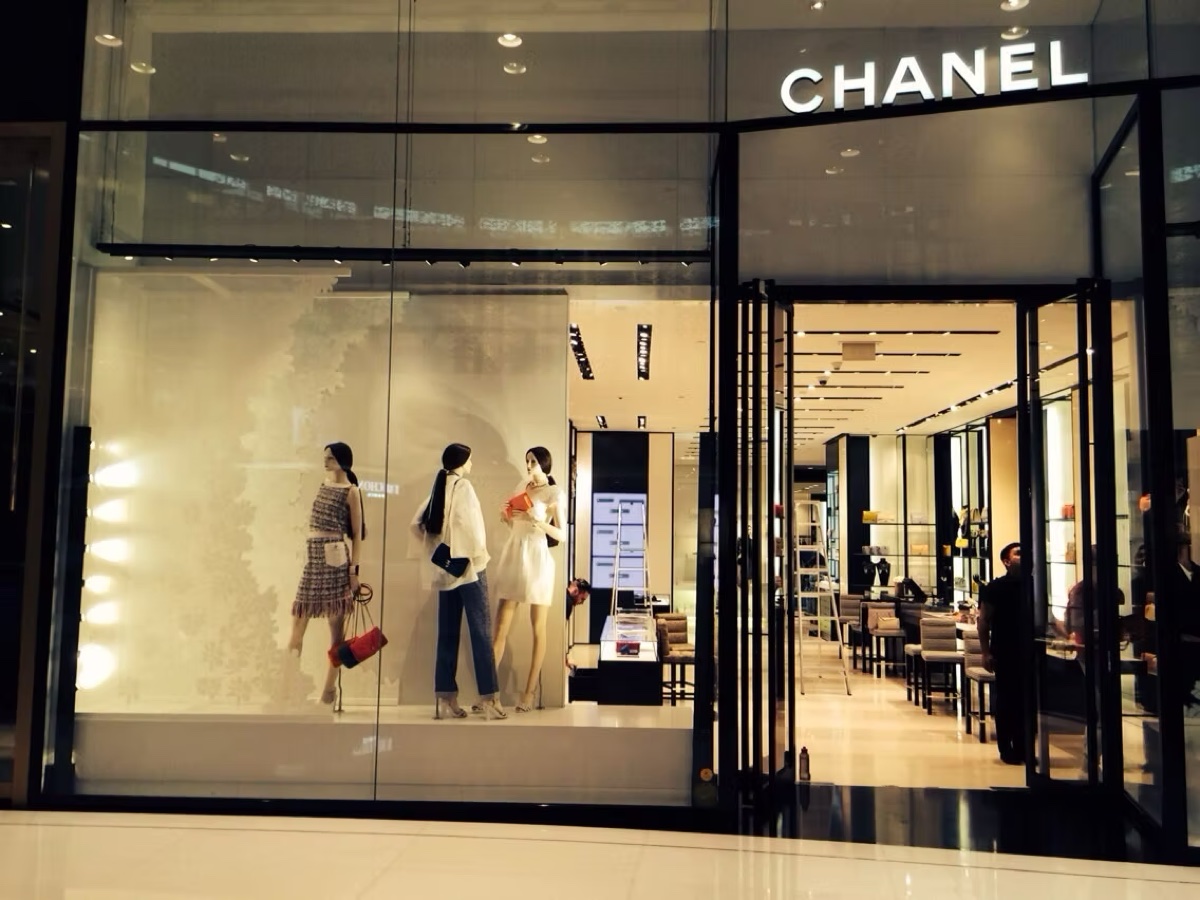 Chanel Boutiques — Braille signage