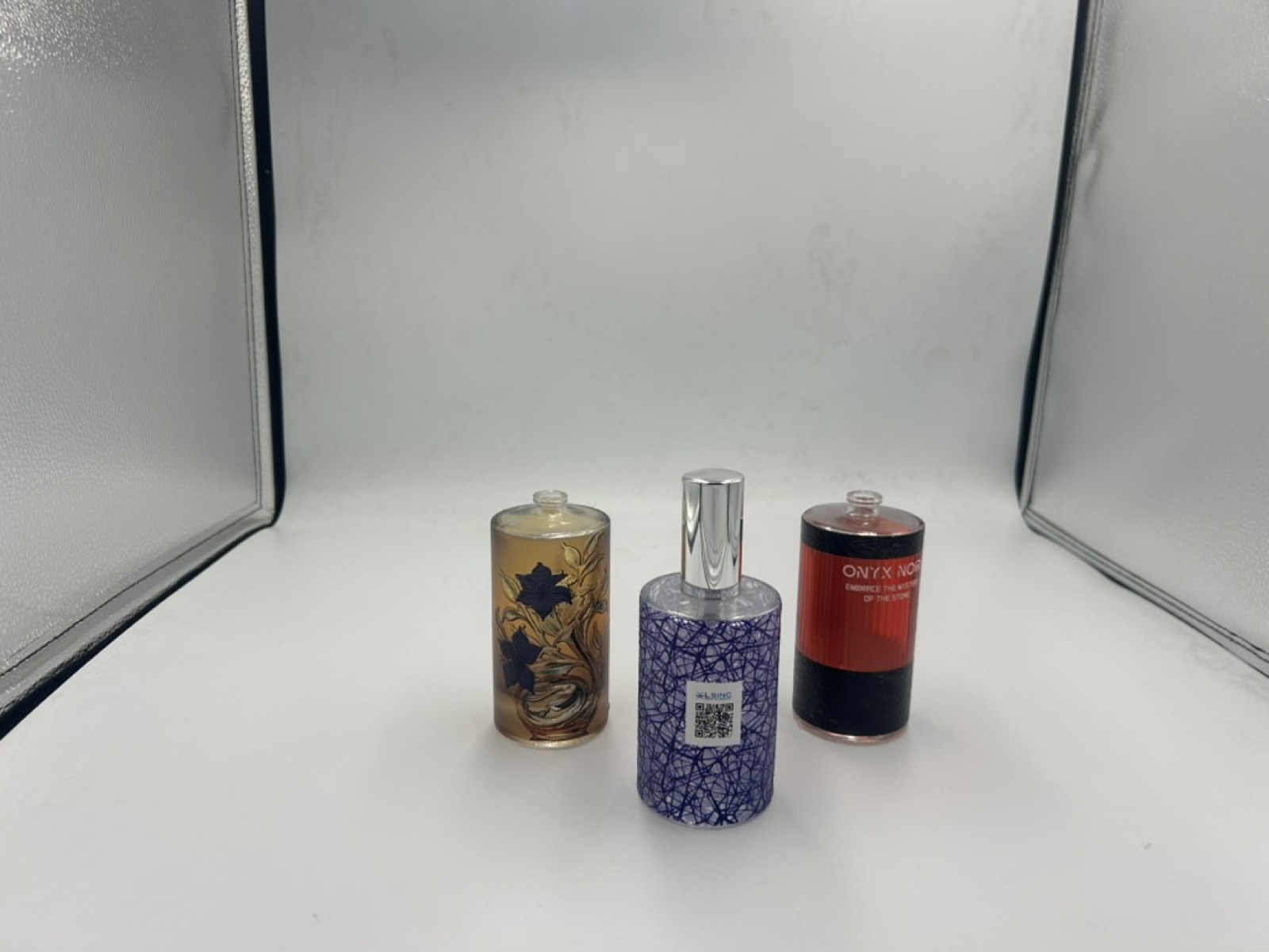 Perfume bottle decoration in the Gulf printed direct on glass